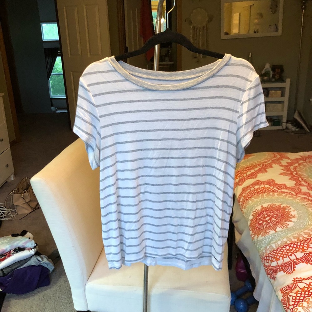 Plain striped tee, super comfy and casual